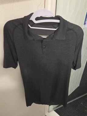 lululemon athletica Men's Charcoal Polo - Short Sleeve